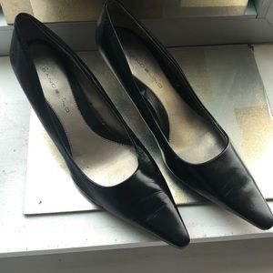 Women’s Black Shoes